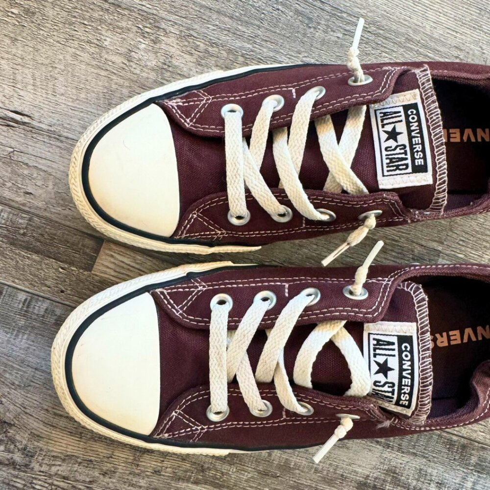 Converse Women's Chuck Taylor All Star Slip On Shoes Size 10 - EUC